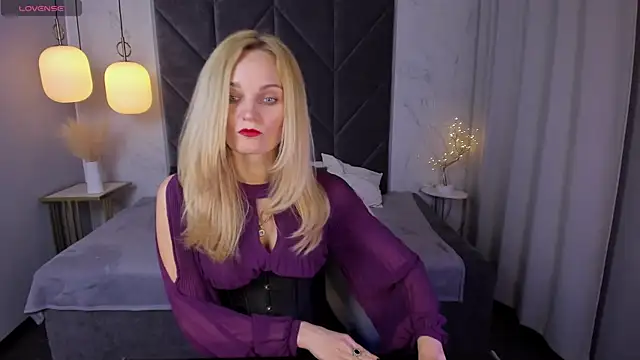 SaraSubtlety online show from September 13, 1:22 pm