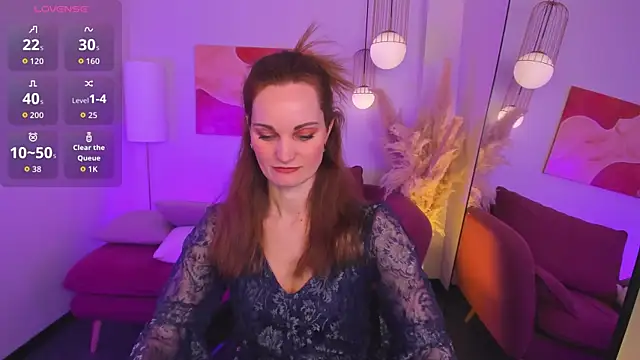 SaraSubtlety online show from April 1, 1:41 pm