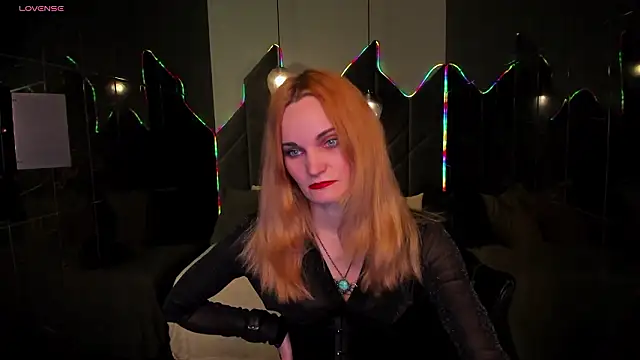 SaraSubtlety online show from February 13, 1:33 pm