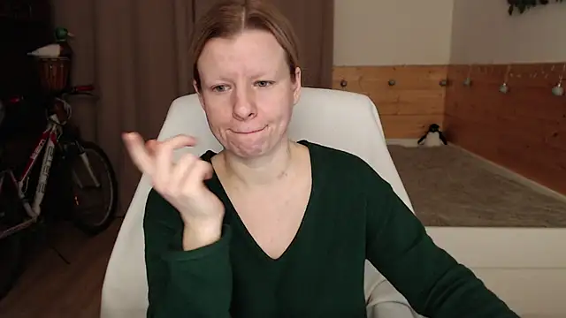 Exponent 5 online show from December 3, 2:22 pm