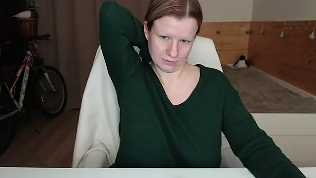 Exponent 5 online show from December 4, 12:02 am