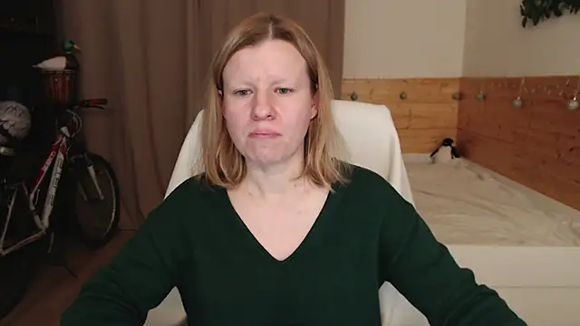 Exponent 5 online show from December 6, 9:07 pm