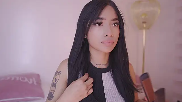 Snapshot of driana_hoffman chatting on March 3, 12:56 pm driana hoffman online show from March 3, 12:56 pm