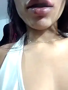 Snapshot of lara_murphy chatting on November 24, 8:42 pm lara murphy online show from November 24, 8:42 pm