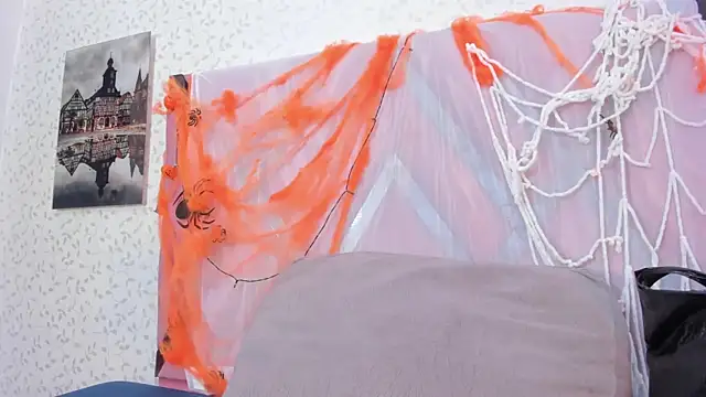 Snapshot of lara_murphy chatting on October 29, 4:00 am lara murphy online show from October 29, 4:00 am