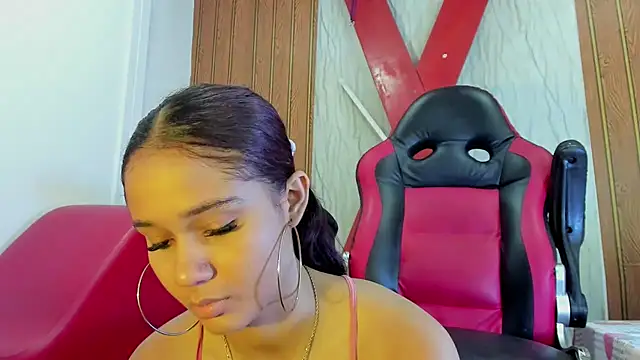 MarianaManzur online show from February 28, 5:01 pm