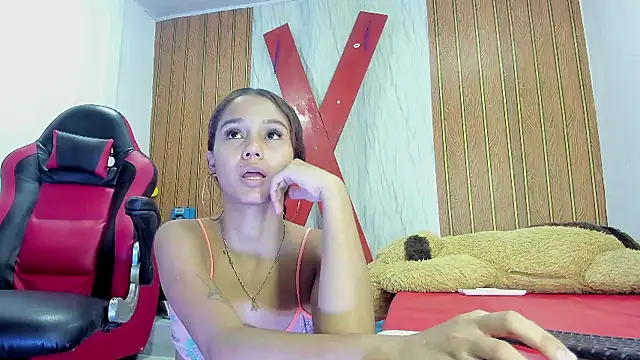 MarianaManzur online show from January 10, 4:35 pm