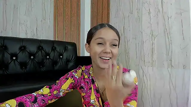 MarianaManzur online show from October 25, 2:28 pm