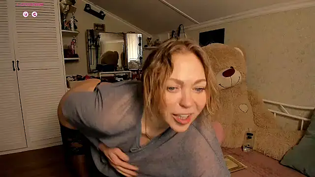 SimonaMartin online show from February 16, 8:24 am