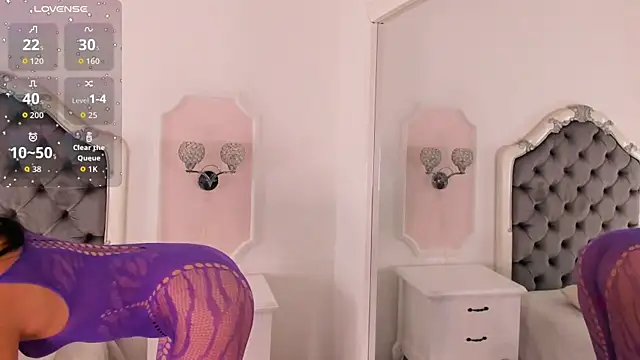 Valentina Ross  online show from March 9, 12:09 pm