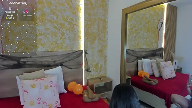 Valentina Ross  online show from October 31, 11:29 am