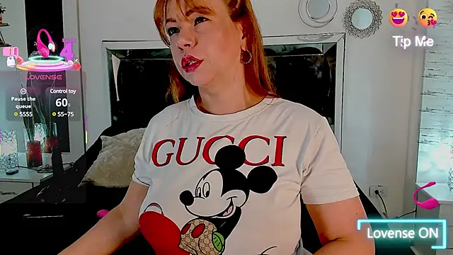 Snapshot of MilfClarett chatting on March 11, 8:53 pm MilfClarett online show from March 11, 8:53 pm