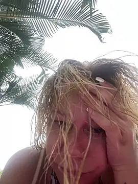 MilfClarett online show from March 7, 7:30 pm