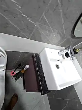 NH2022 online show from February 12, 5:40 am