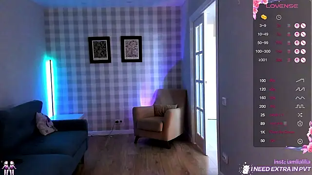 lialiliaa online show from February 4, 8:42 am