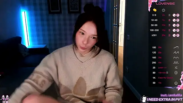 lialiliaa online show from February 6, 3:30 pm