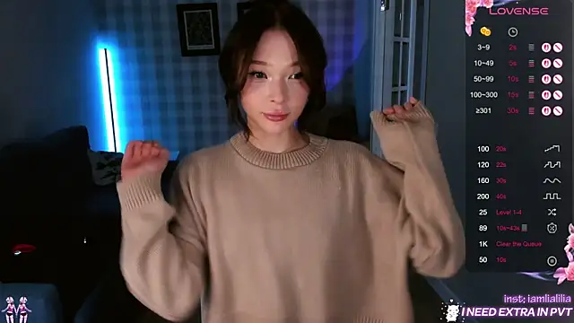 lialiliaa online show from January 9, 8:32 am