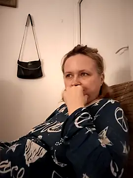 She-devilx online show from May 7, 9:18 pm