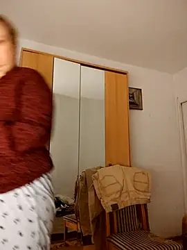 Snapshot of She-devilx chatting on November 12, 8:45 pm She-devilx online show from November 12, 8:45 pm