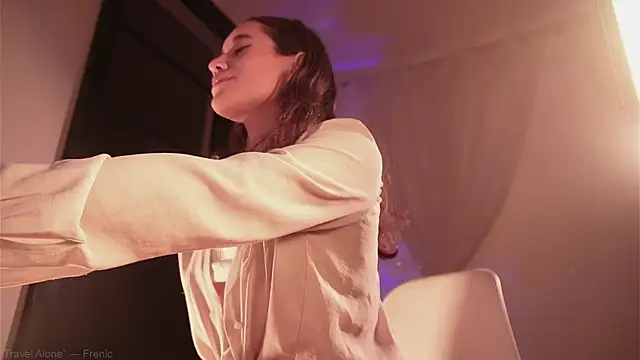 Snapshot of _Avriles_ chatting on January 16, 6:25 am  Avriles  online show from January 16, 6:25 am