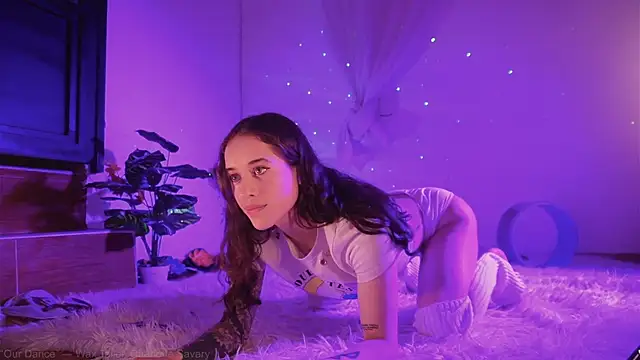 Snapshot of _Avriles_ chatting on January 19, 12:49 am  Avriles  online show from January 19, 12:49 am