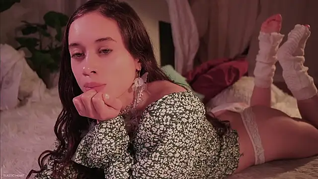  Avriles  online show from February 28, 2:44 am