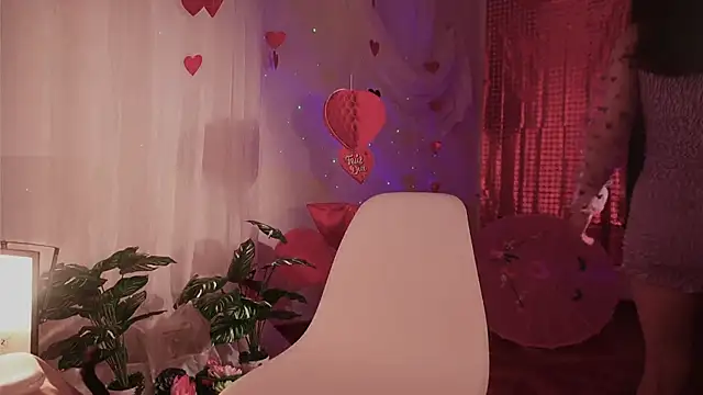 Snapshot of _Avriles_ chatting on February 23, 12:51 am  Avriles  online show from February 23, 12:51 am