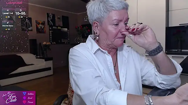 Snapshot of roxana_brooks chatting on October 8, 5:57 pm roxana brooks online show from October 8, 5:57 pm