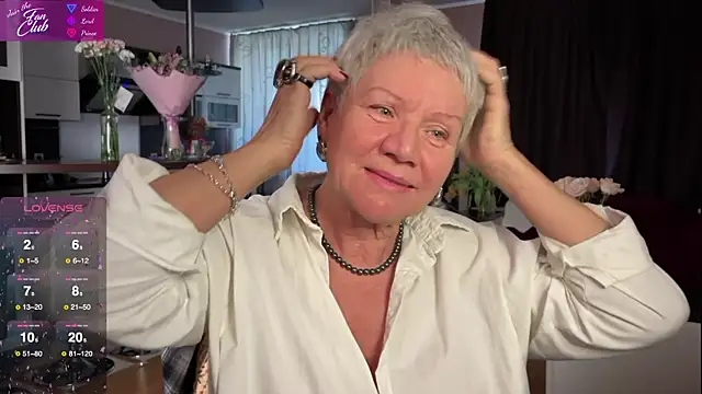Snapshot of roxana_brooks chatting on March 14, 2:41 pm roxana brooks online show from March 14, 2:41 pm