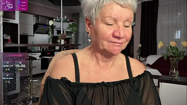 Snapshot of roxana_brooks chatting on February 11, 9:56 pm roxana brooks online show from February 11, 9:56 pm