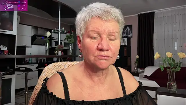 Snapshot of roxana_brooks chatting on February 11, 6:55 pm roxana brooks online show from February 11, 6:55 pm