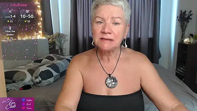 roxana brooks online show from May 8, 2:26 am