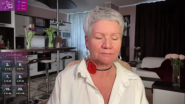 Snapshot of roxana_brooks chatting on March 8, 11:27 am roxana brooks online show from March 8, 11:27 am