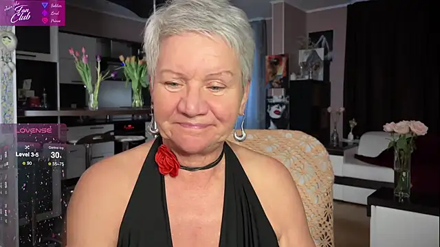 Snapshot of roxana_brooks chatting on March 10, 3:20 pm roxana brooks online show from March 10, 3:20 pm