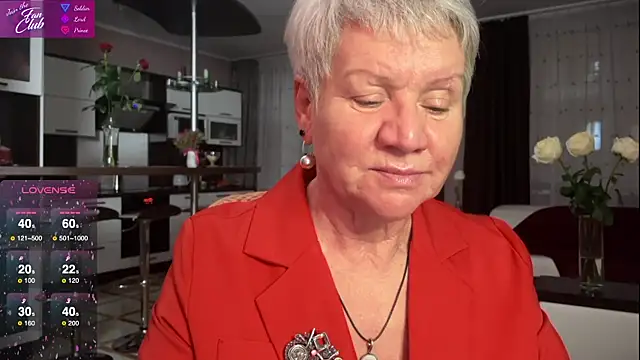 Snapshot of roxana_brooks chatting on February 5, 6:04 pm roxana brooks online show from February 5, 6:04 pm