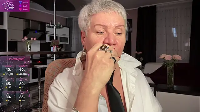 Snapshot of roxana_brooks chatting on March 5, 7:06 pm roxana brooks online show from March 5, 7:06 pm