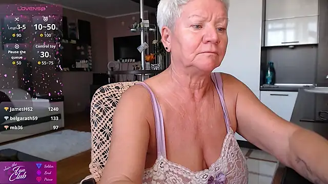 roxana brooks online show from July 18, 6:16 pm