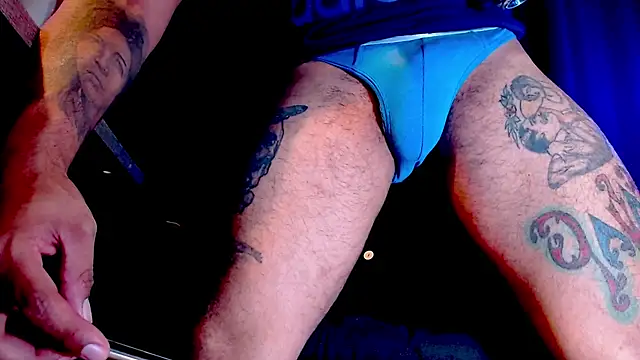 KenllyH online show from December 18, 12:10 am