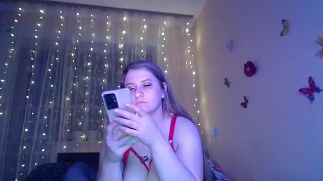 CumCpl online show from March 8, 7:50 pm