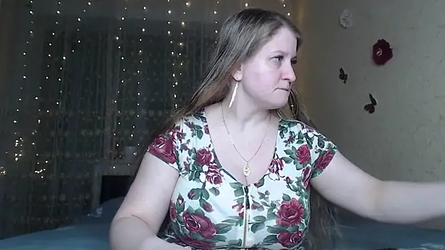 CumCpl online show from March 24, 7:14 pm