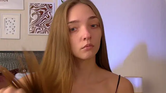 VirginieCruz online show from February 9, 6:00 am