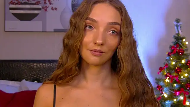 VirginieCruz online show from December 2, 7:15 pm