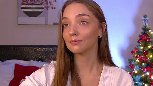 VirginieCruz online show from December 1, 7:15 pm