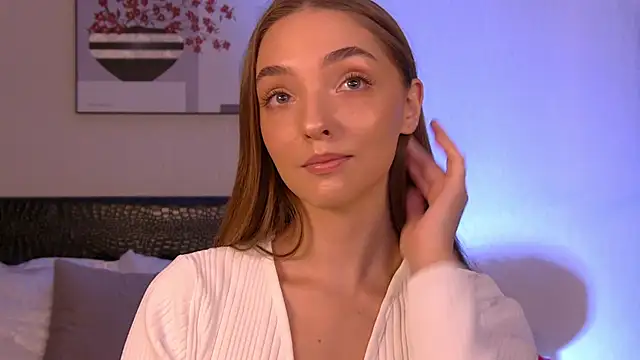 VirginieCruz online show from November 17, 7:07 pm