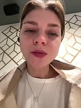 ValenciaShock online show from November 13, 6:50 am