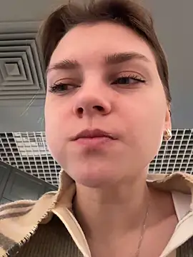 ValenciaShock online show from November 19, 6:46 am