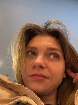 ValenciaShock online show from February 6, 6:42 am