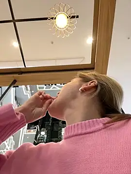 ValenciaShock online show from October 19, 7:00 am