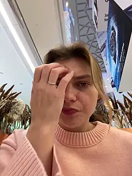 ValenciaShock online show from December 18, 6:51 am