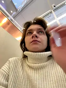 ValenciaShock online show from December 23, 7:07 am